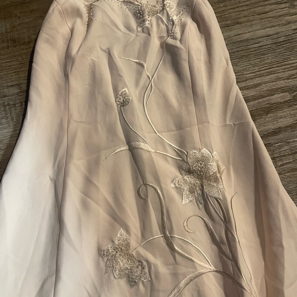 Dress - Picture 2 of 3